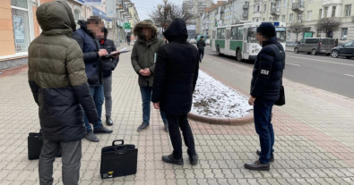Фото – На Волыне два экоинспектора погорели на взятке