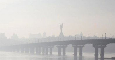 Photo – The level of pollutants in the air of Kyiv exceeded 4 times