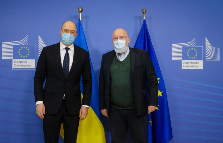 Шмыгаль объявил о начале работы над "Украинским зеленым курсом"