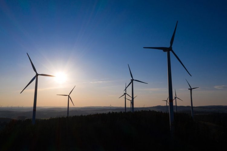 MPs were urged to save 800 MW of new wind power capacity from bankruptcy