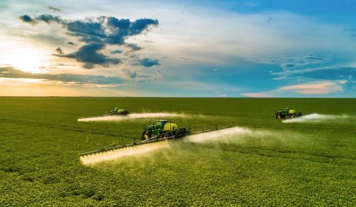 В Україні введуть сучасні правила щодо обігу пестицидів
