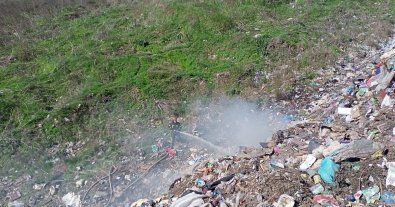 Фото – На Донбасі спалахнула пожежа на сміттєвому полігоні