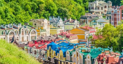 Фото – Озеленения – нет: СМИ раскрыли манипуляции власти относительно зеленых зон столицы