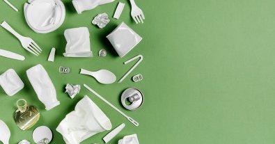 Фото – Молочные бутылки из токсичного ПЭТа: активисты советуют заменить "белый пластик" на HDPE