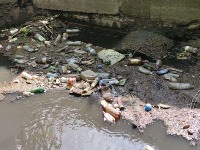 У Дніпрі з річки Гнилокіш вивезли 1500 тонн сміття. Фото