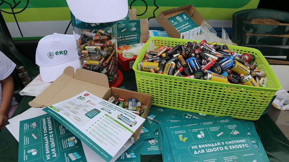 Photo – The ecobus accepts hazardous waste free of charge: schedule of stops for November