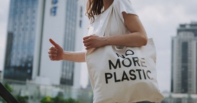 Фото – З грудня в Україні заборонять безкоштовні пакети у супермаркетах: скільки заплатимо