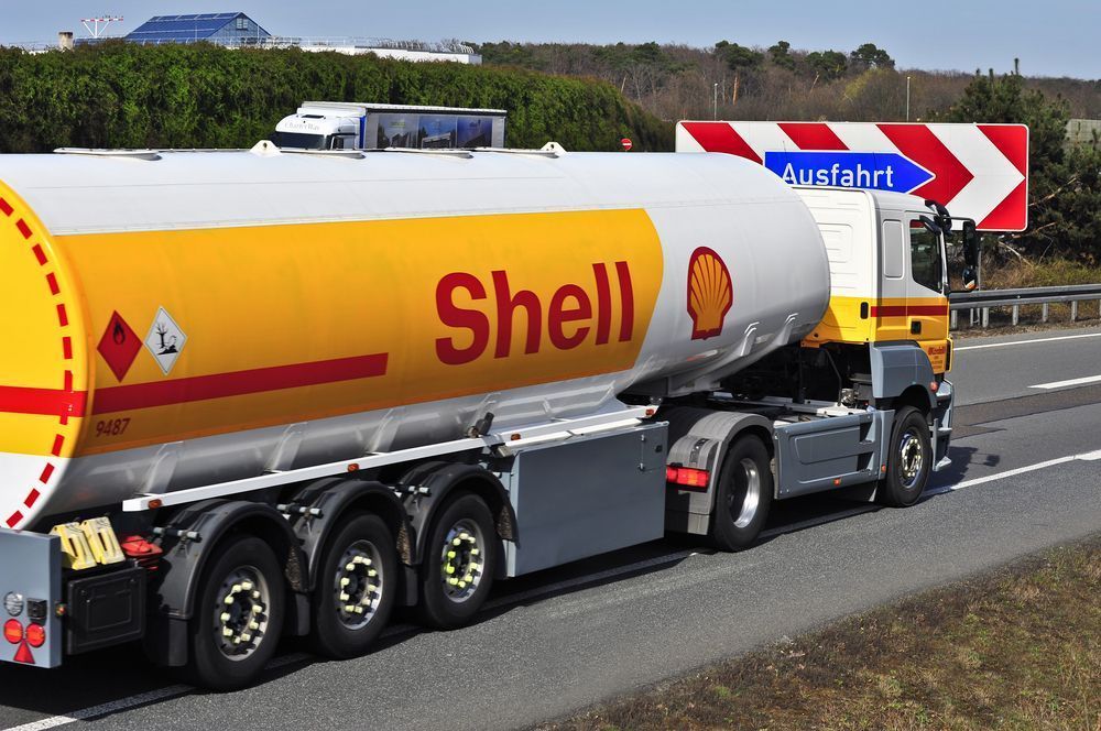 Фото – Нефтяного гиганта Shell обязали сократить выбросы CO2 на 45%