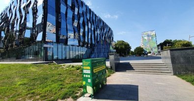 Фото – У Харкові з'явився ще один контейнер для збору небезпечних відходів