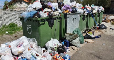 Photo – Kyiv residents will be able to complain about garbage mess and order waste removal online