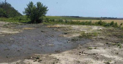 Фото – Під Маріуполем прибрали стихійне звалище, на яке скаржилися роками. Фото