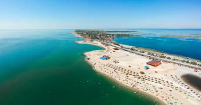 Фото – В курортному Бердянську заборонили купатися: у воді виявили збудники інфекцій