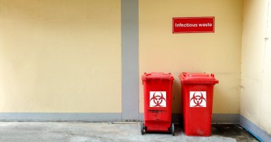 Фото – Минприроды 3 месяца не выдает лицензии на управление опасными отходами, – PAEW