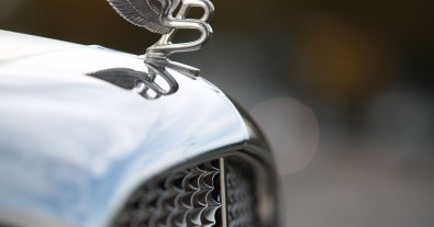 Фото – Bentley планирует достичь углеродной нейтральности с помощью виски
