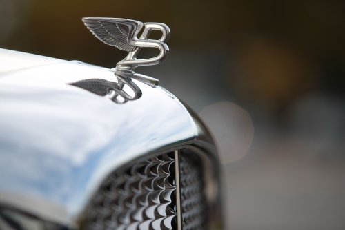 Bentley планирует достичь углеродной нейтральности с помощью виски