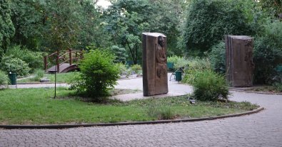 Фото – Киян кличуть помити Поетичну галявину в столичному ботсаду