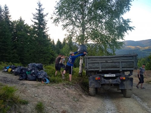 На Львівщині місцеві жителі виступили проти нового звалища біля нацпарку