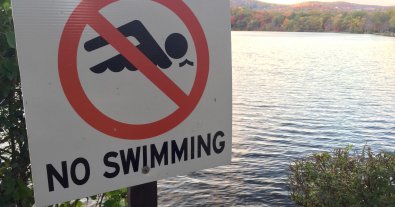 Фото – На Харківщині оновили "чорний список" водойм: де не можна купатися