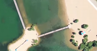Фото – В Китае мусорную свалку превратили в живописный курорт. Видео