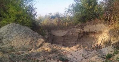 Фото – Збитки майже на 3 млн: на Буковині викрили незаконний видобуток гравію. Фото
