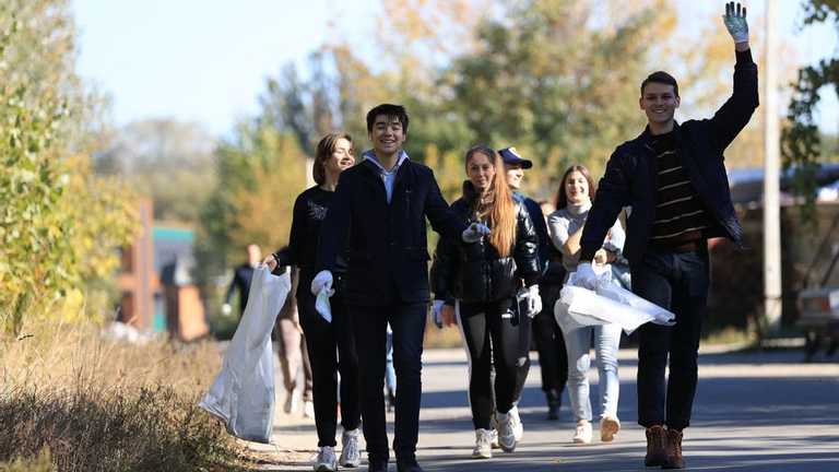 Молодежь Ирпеня организовала турнир по уборке мусора "Eco Show"