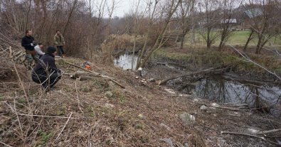 Фото – До кінця року на Черкащині розчистять річку, яку роками забруднював цукрозавод