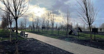 Фото – Парк замість звалища: у Києві "трансформували" Райдужний масив (фото)