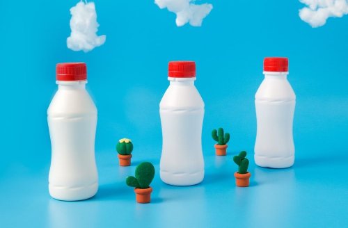 Експерт розповів, чому пластикові пляшки з білого ПЕТу такі популярні