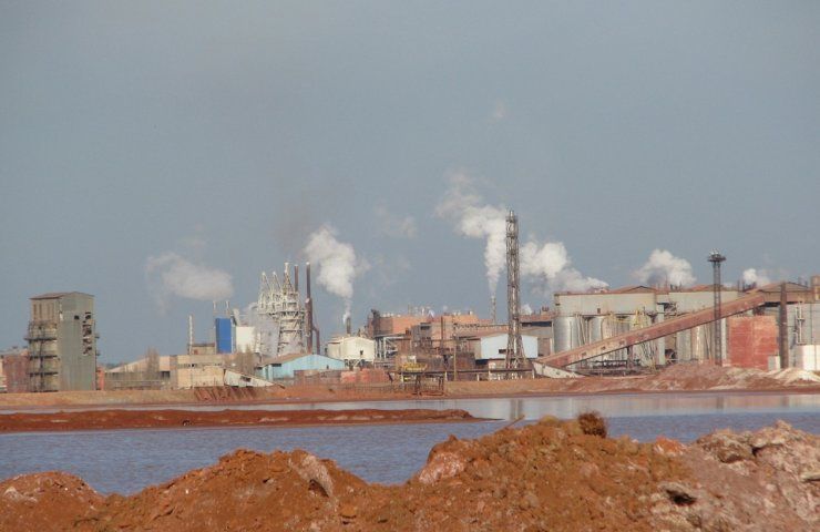 На Николаевском глиноземном заводе будут перерабатывать тысячи тонн шлама в цемент