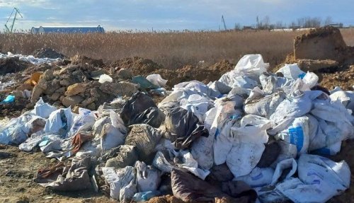 Берег Днепра в Херсоне превратили в свалку строительного мусора. Фото и видео