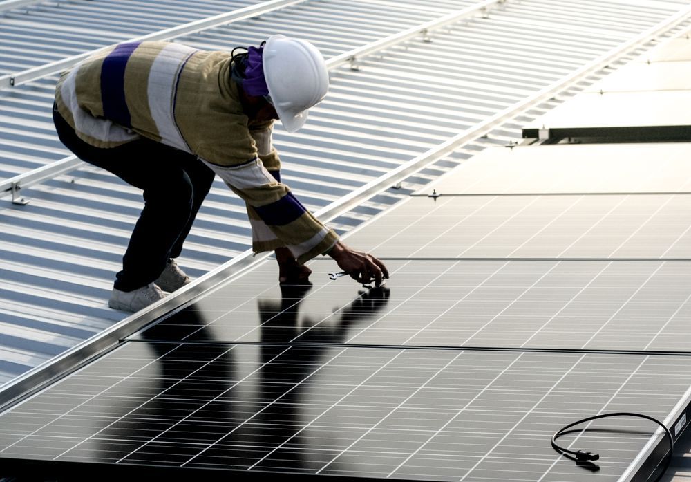 Photo – Educational institutions were equipped with solar panels in two regions of Ukraine