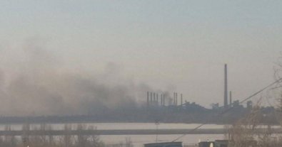 Фото – Авдеевский коксохим обстреляли из "Градов"