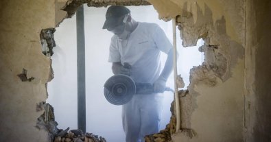 Photo – Ukrainian Parliament was called upon to ban asbestos and pass a bill on waste