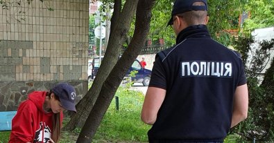 Фото – В Тернополе СТО "победила" деревья: экоактивисты опасаются преследований