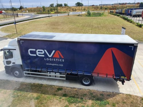 A logistics company avoided part of its emissions thanks to solar panels in the UK