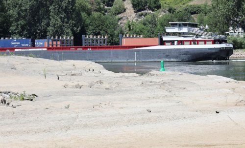 The shallowing of the Rhine River has caused an increase in freight prices in Germany