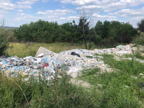 The authorities ignored the cleanup of a half-hectare landfill in Lviv