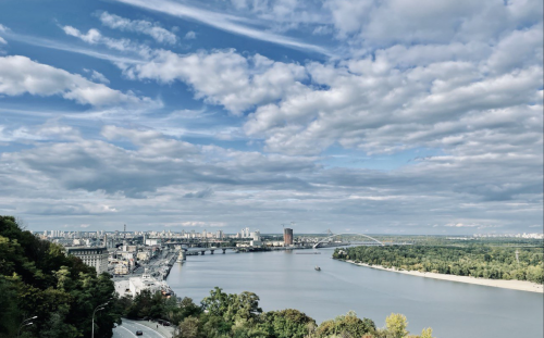 В Киеве обнаружили трехкратное превышение содержания ядовитых веществ в воздухе