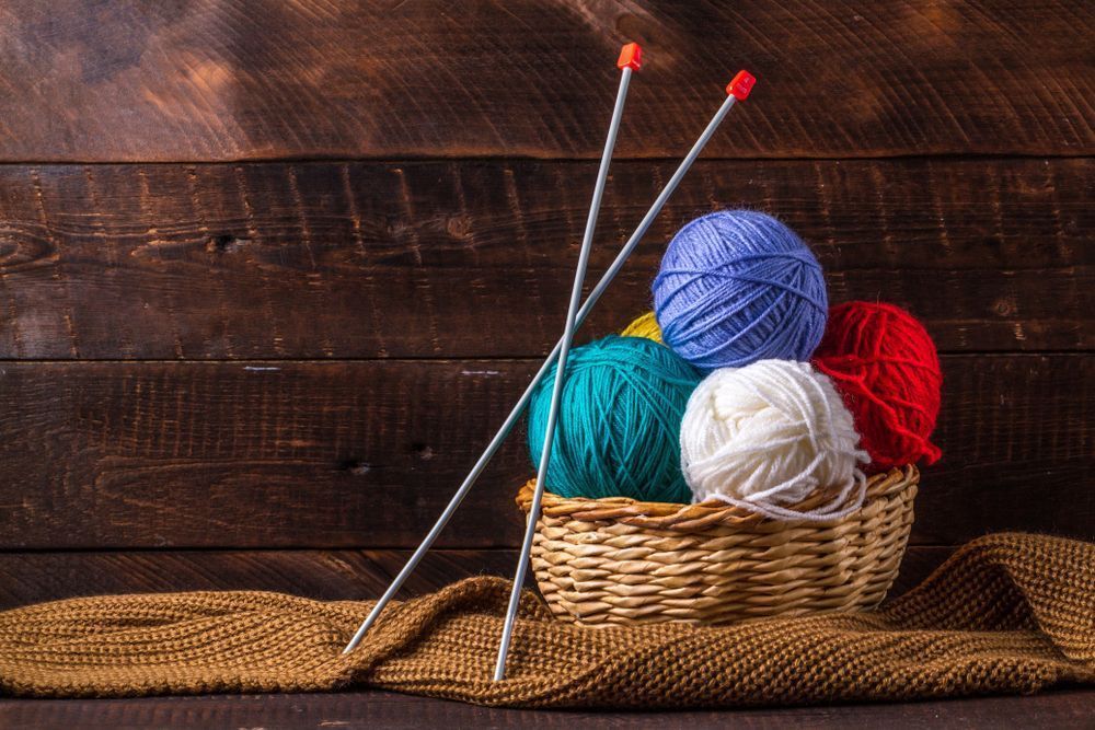 Photo – Volunteers will turn untied scarves and grandmother's yarn into warm things for the Armed Forces