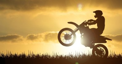 Photo – A hunt for motorcyclists for money was announced in the Holosiivsky Park of Kyiv
