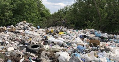 Фото – Харківщину заполонили стихійні звалища: екоінспектори бʼють на сполох