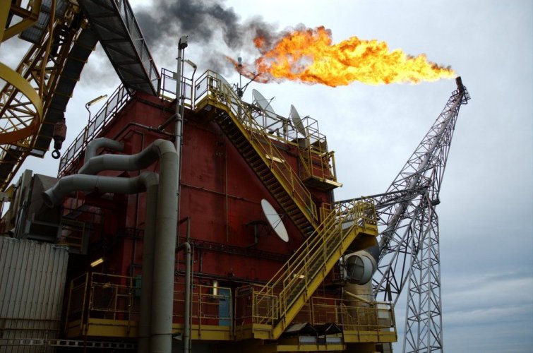 Европарламент поддержал сокращение выбросов метана от нефти и угля