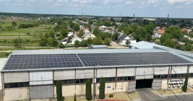 Photo – A glass factory was equipped with solar panels in the Rivne region