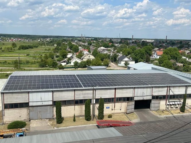 В Ривненской области стекольный завод оборудовали солнечными панелями