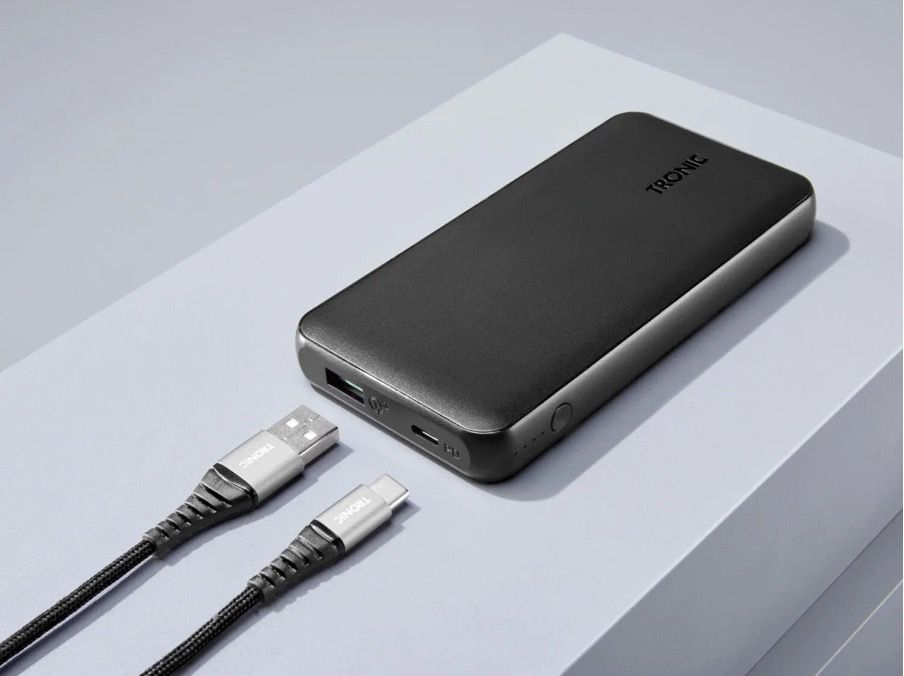 Фото – Powerbank – отличный помощник в автономных условиях