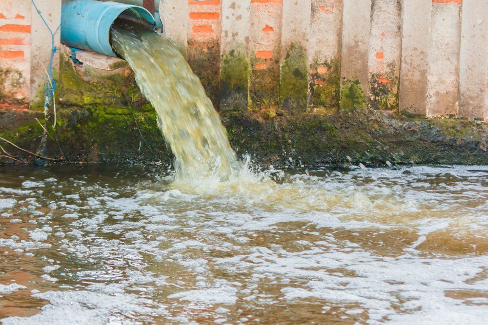 Photo – Seven water utilities in Kyiv region dump polluted wastewater into rivers