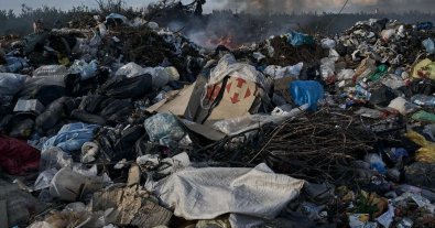 Фото – Фотографи показали масштаби хаотичних звалищ сміття у Херсонській області