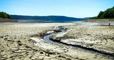 Фото – Українцям пояснили, чому так сильно обмілів Дністер