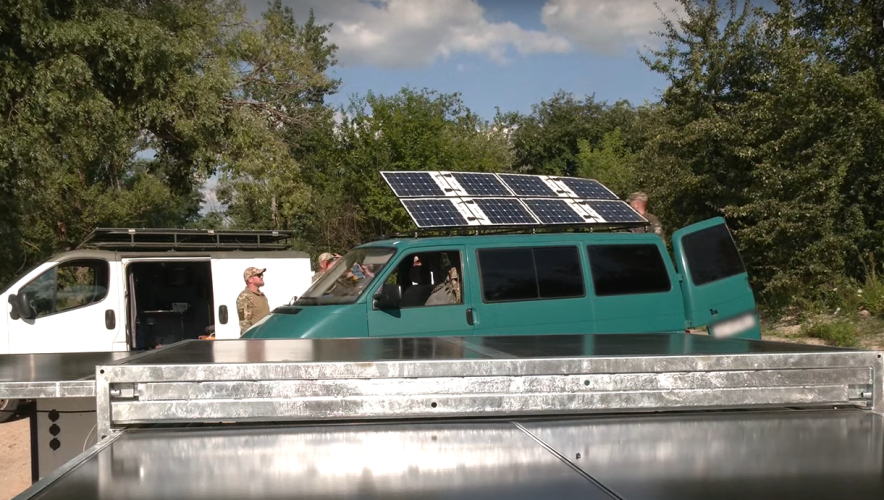 Photo – Ukrainian defenders received mobile mini-SPP from volunteers, as on spacecraft