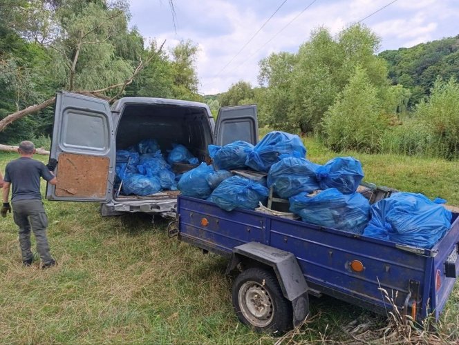 5 тонн мусора и обломки "шахеда": в Нацпарке "Голосеевский" прошла экотолока